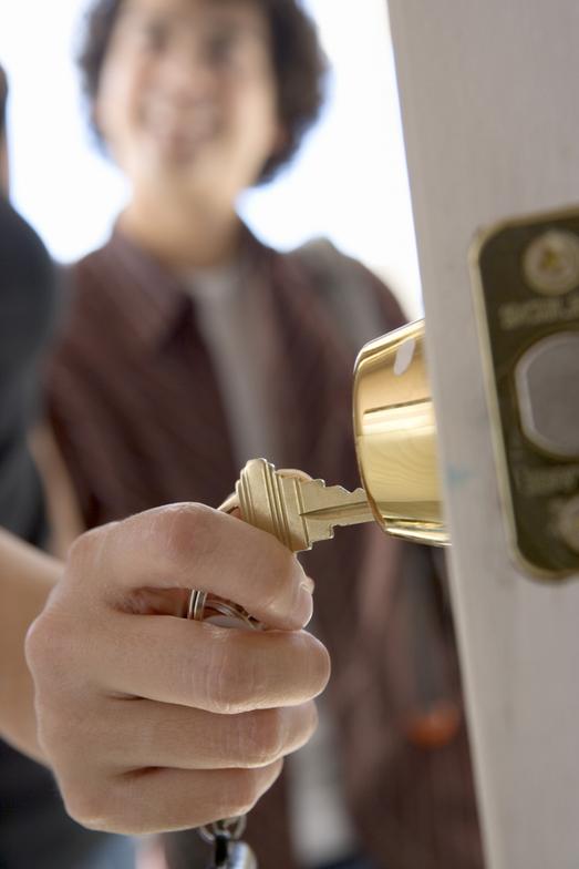 Lock and Key Emergency Unlocks 24 hours in and around Phoenix, AZ we service your local areas too!